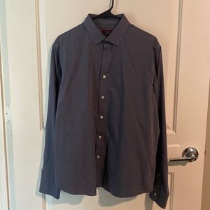 Untuckit button down
